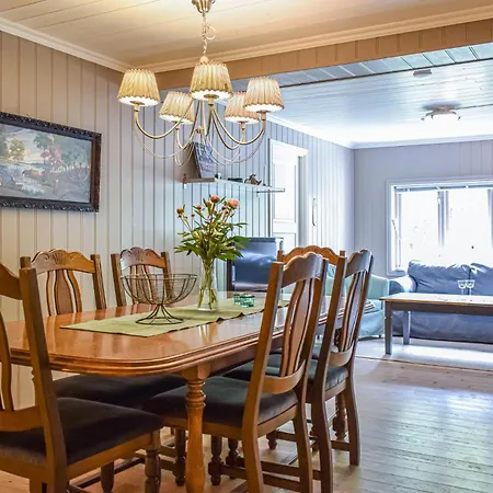 Apartment Stunning In Hebnes With Wifi